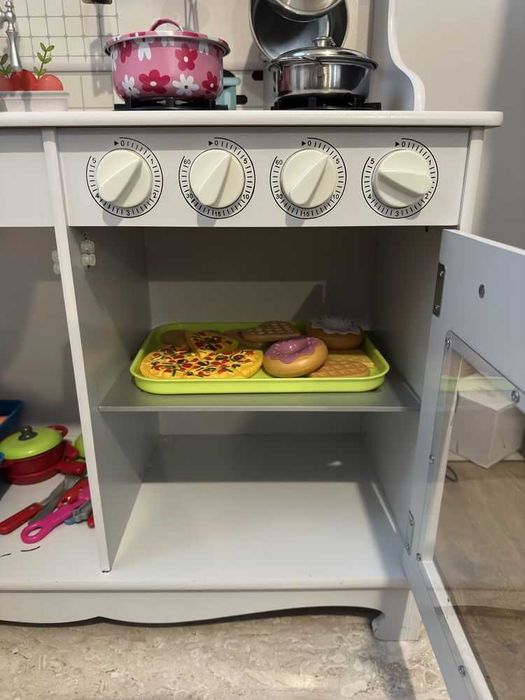 Детска кухня за игра
