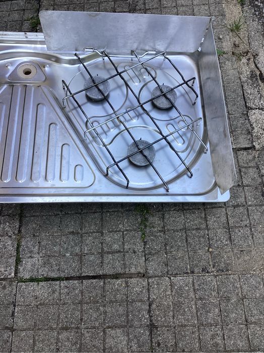 Продавам газови котлони с мивка