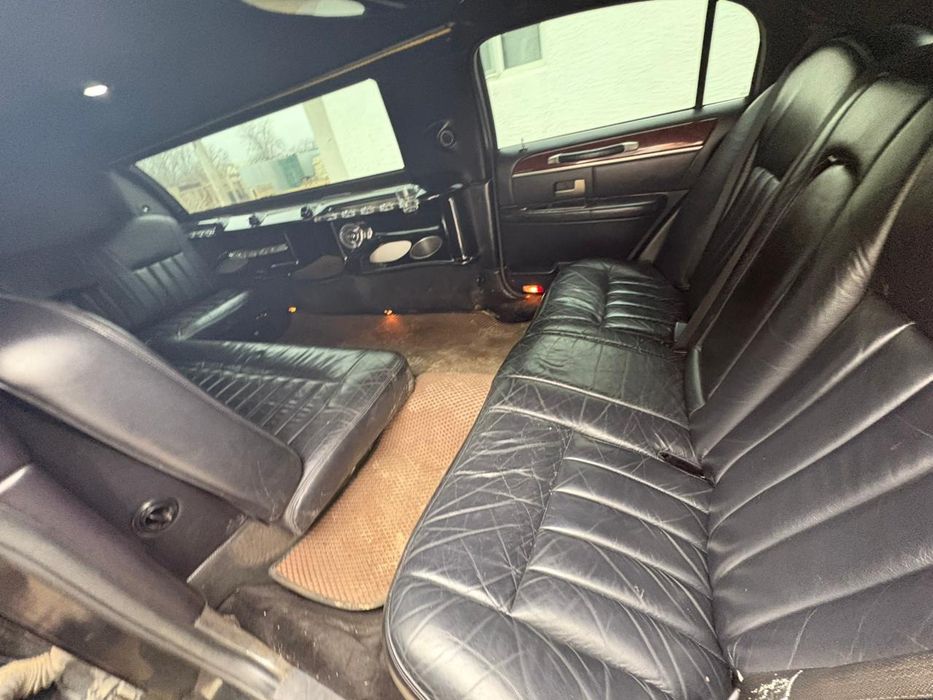 Lincoln Town Car продам или обмен