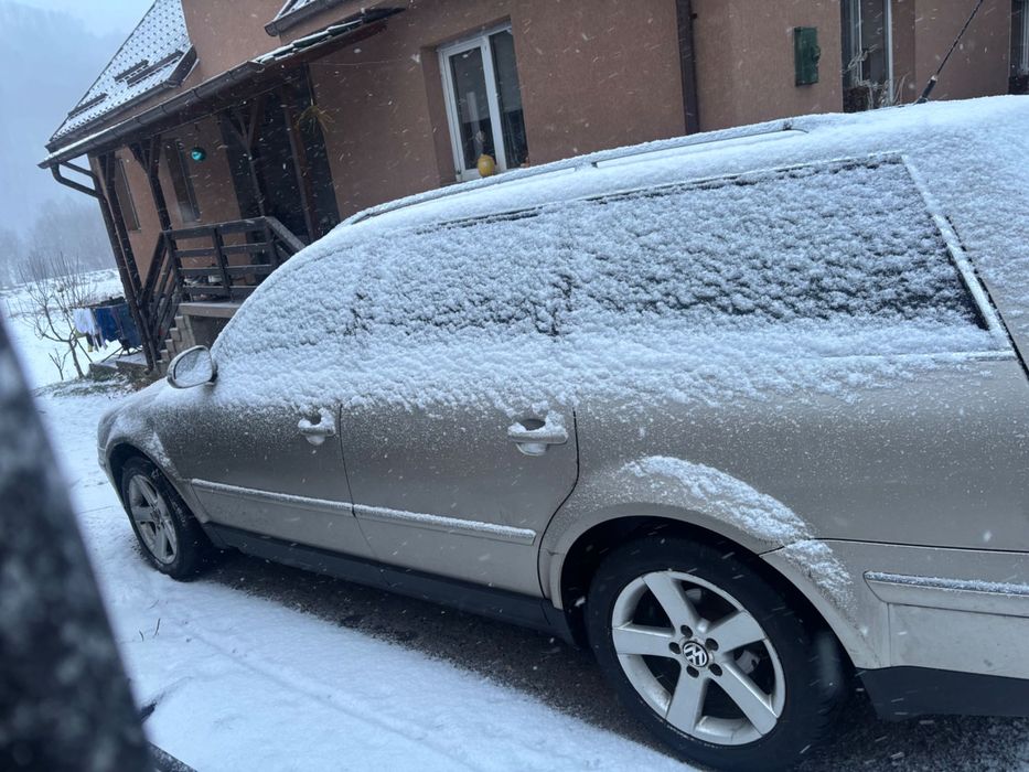 Ww passat, an 2004, automat. Preț 1450 euro negociabil.
