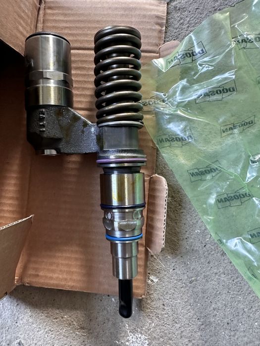 Продам новые Форсунка SCANIA