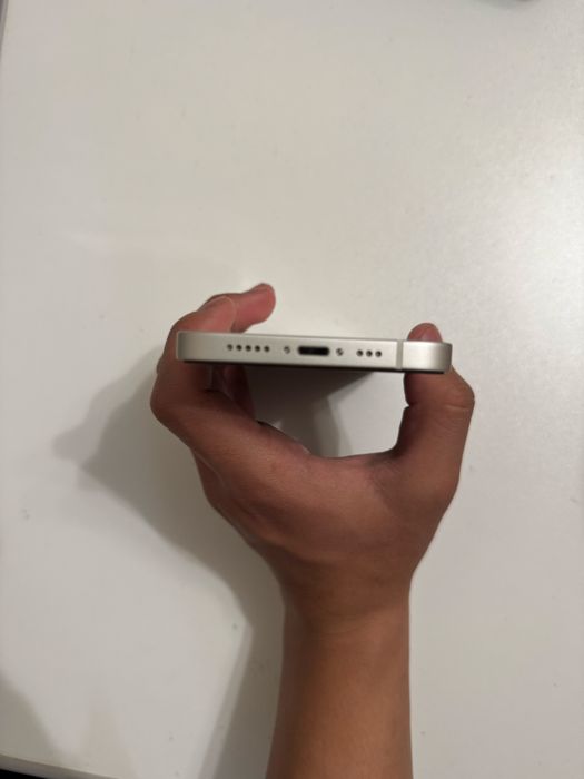 Iphone 12.