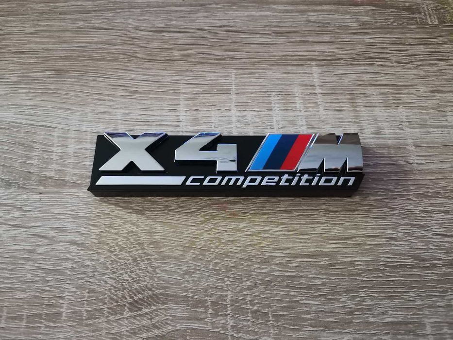 Предна решетка сребриста емблема BMW X4M Competition