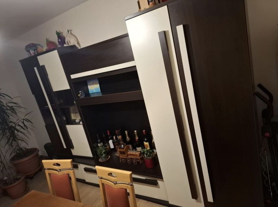 Vând mobila living