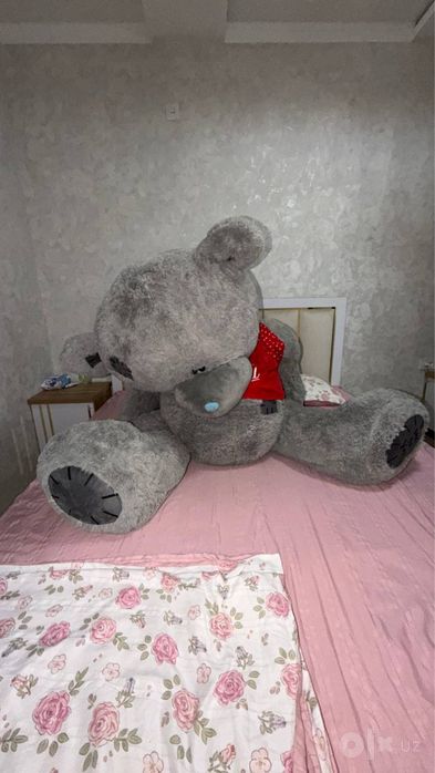 Продаю очень большую и мягкую плюшевую мишку