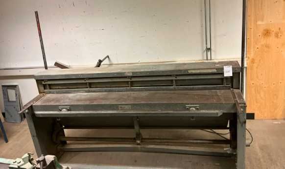 Ghilotine JORG 4005 pentru tabla 2,05 m Di acro 0,6 m si cu masa