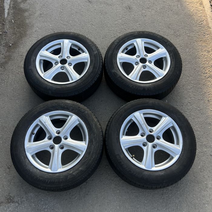 Диски с резиной R15! Ауди Мерс