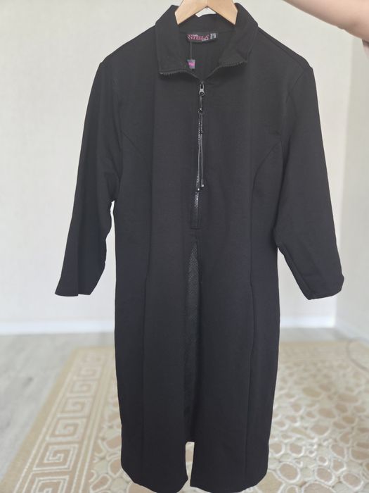 Женское платье, черное