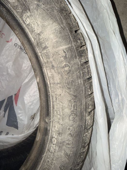 Продам шины шиповные зима р17