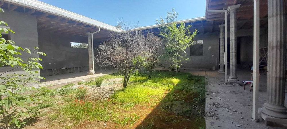 ПРОДАЁТСЯ дом с инфраструктурой в шаговой доступности.