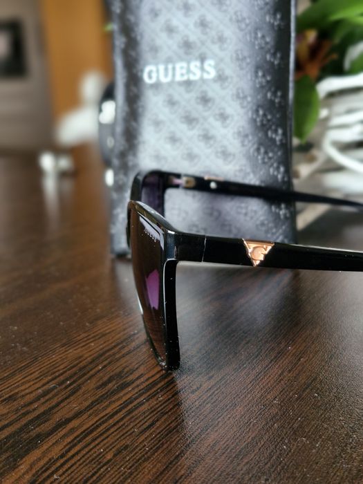 Продавам слънчеви очила Guess