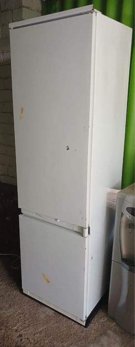 Срочно продаю холодильник