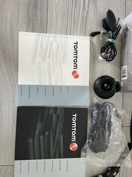 TomTom GO 730 Traffic + accesorii+husa+ cutie originala