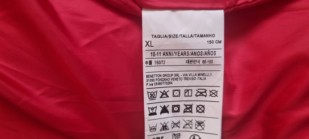 Зимно топло яке за момиче, червен цвят, Benetton 9-10-11г. (150см.)
