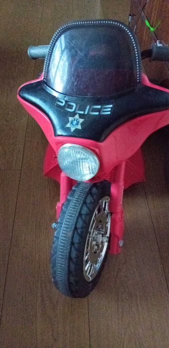 Детски мотор с акомулатор и музика