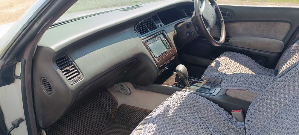 Продам Toyota Crown Majesta