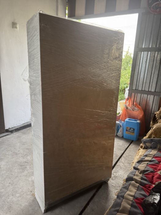 Продам Книжный шкаф