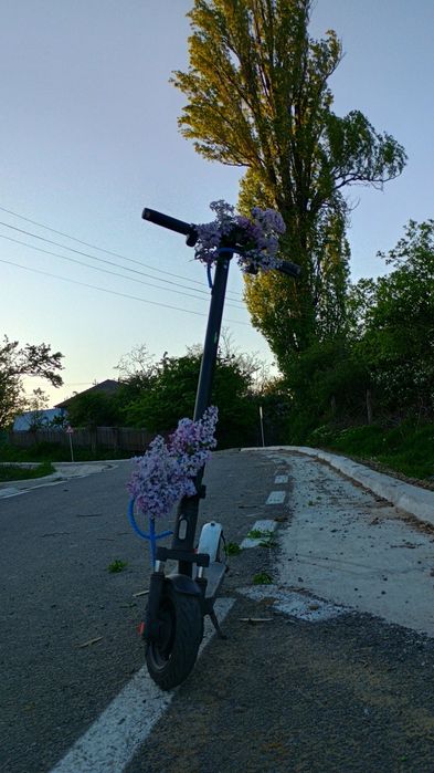 Vand sau schimb cu telefon xiaomi elite 45km range 25km h