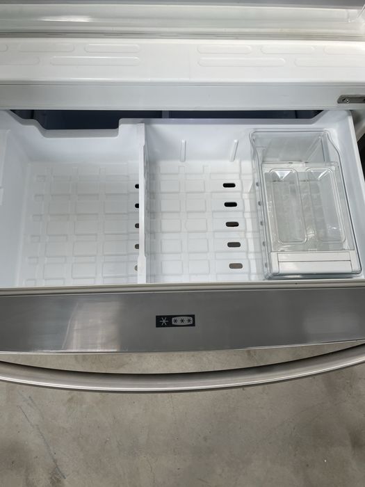 Хладилник двукрил slide by slide