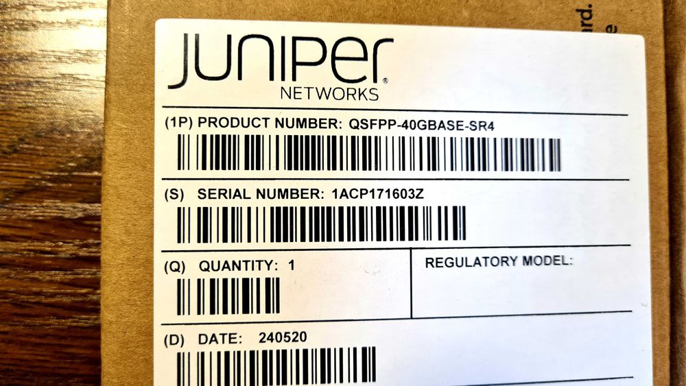 оптический модуль Juniper Networks QSFPP-40GBASE-SR4