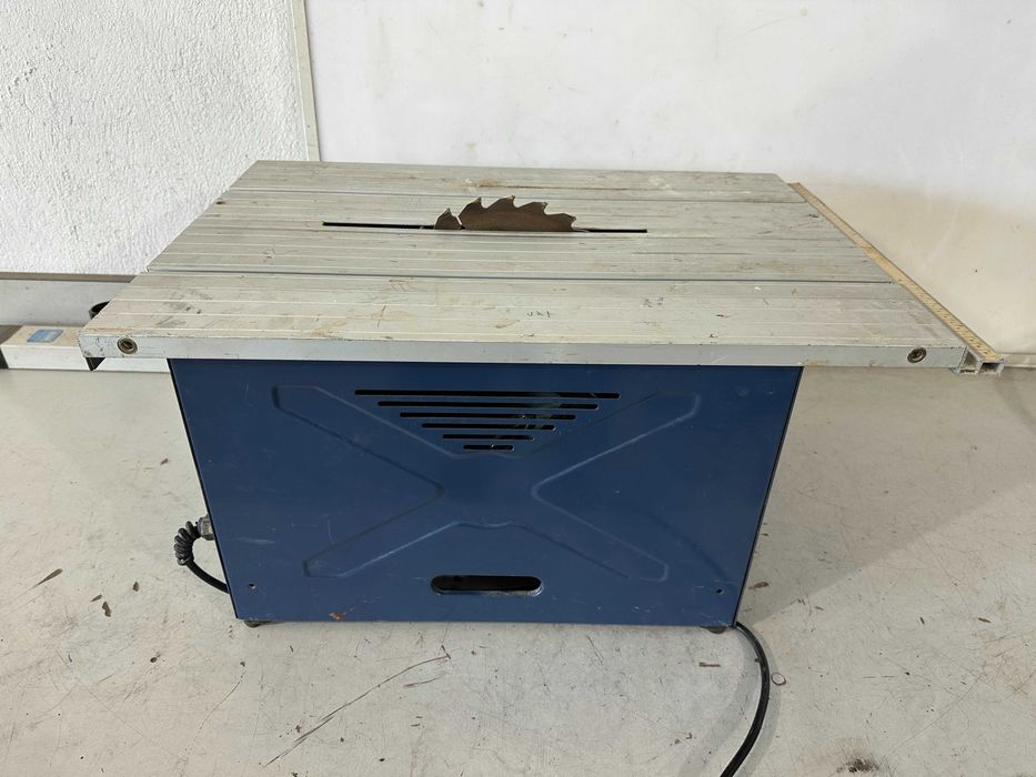 Циркуляр за дърво - Einhell 1500 W