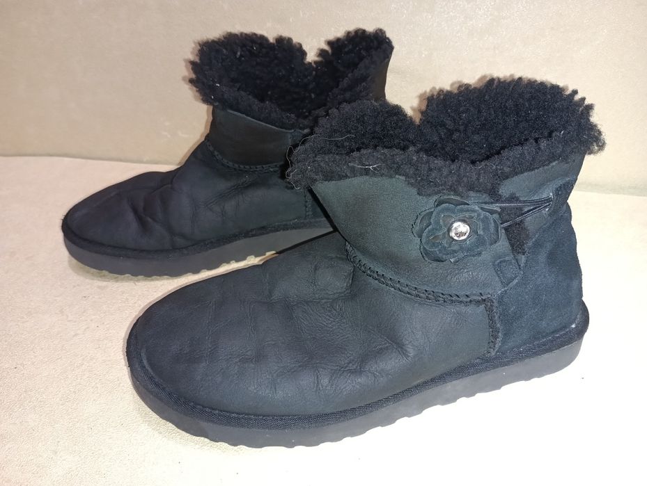 UGG кожени боти N38 - 45 лв