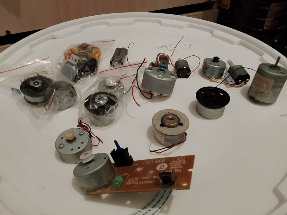 Продам моторчики 12v