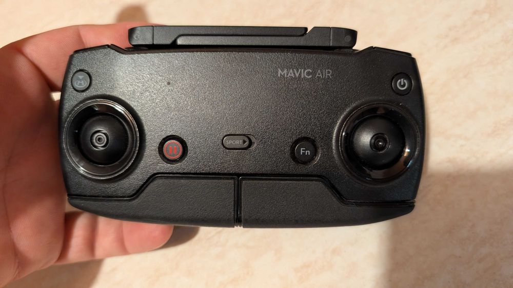 DJI Mavic Air Fly More Combo + DJI Goggles
