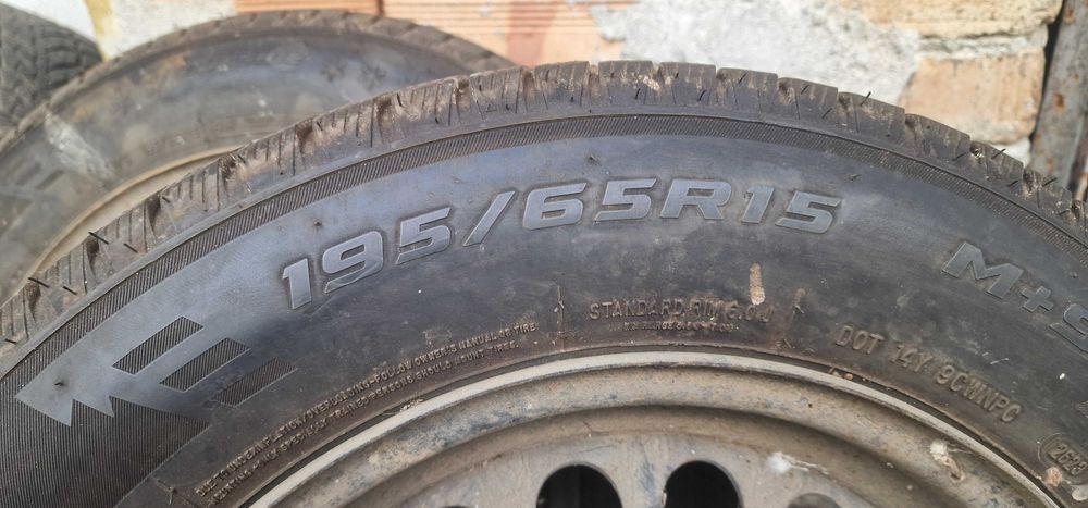 5 броя железни джанти с зимни гуми 195/65/15 5×112