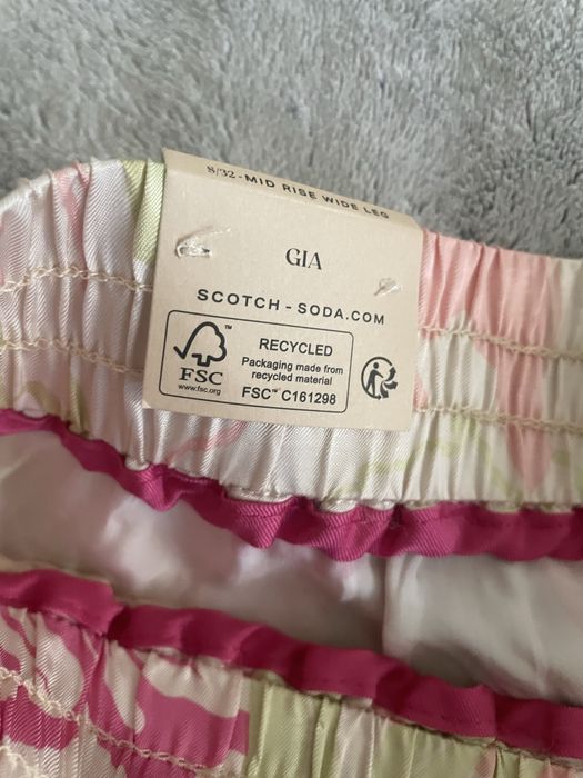 Дълъг панталон ,с прекрасна разцветка