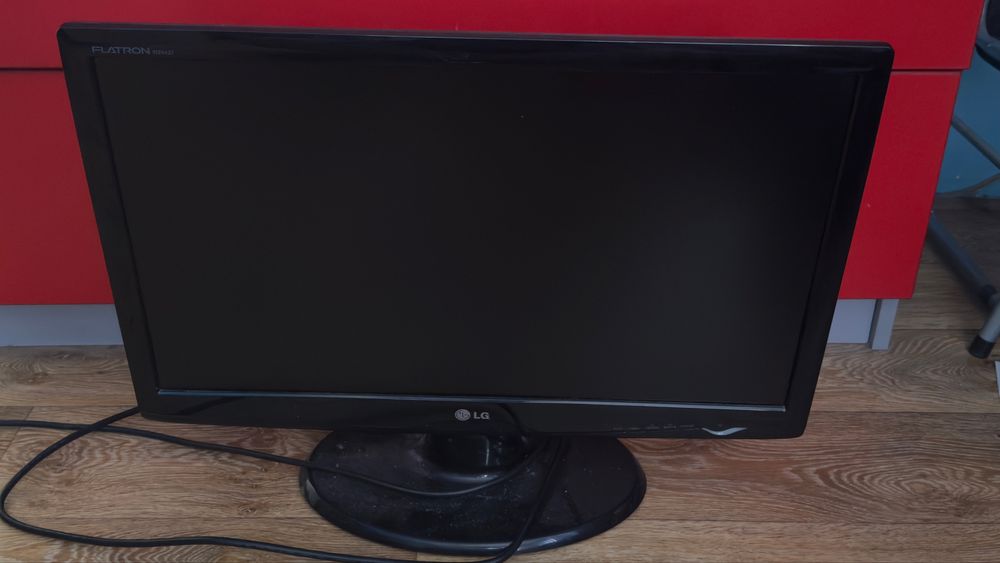 Lg монитор 22.5in