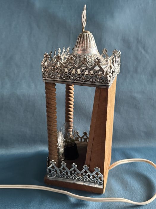 Светещ иконостас , икона , кандило