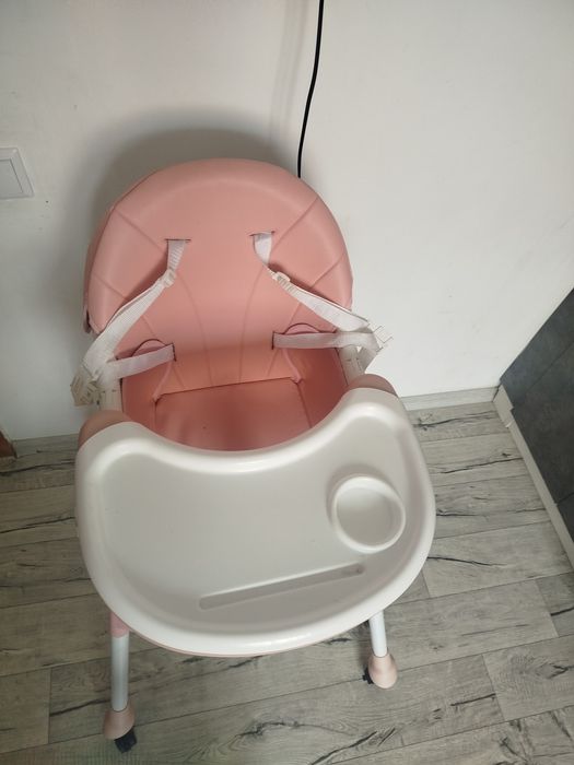 Продам стульчик для кормления.
