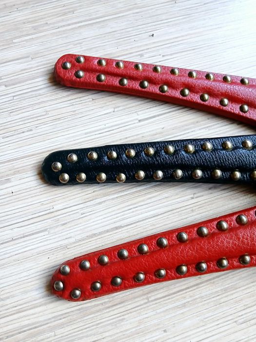 Кожени закачалкис капси