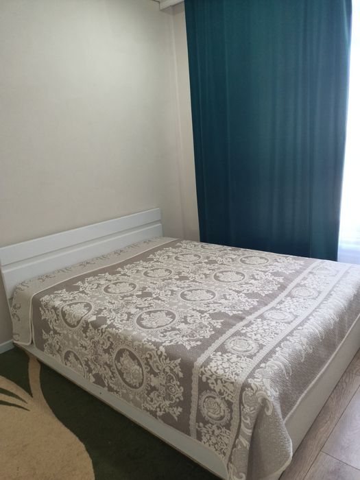 Продается двуспальная кровать