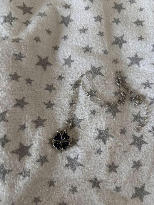 Изискано колие със 2 страни и цвята