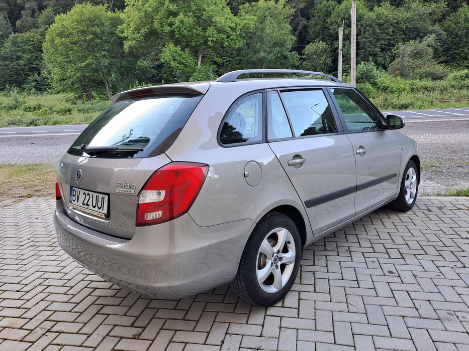 SKODA Fabia 2011 — imagine 3