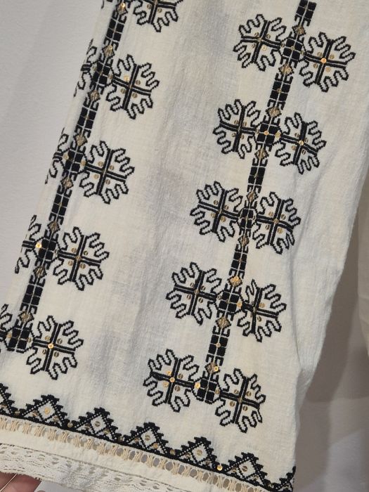 Costum popular vechi 100 de ani