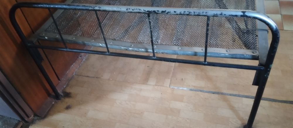 Легло с жел.табли и пружина с размери:190/110см