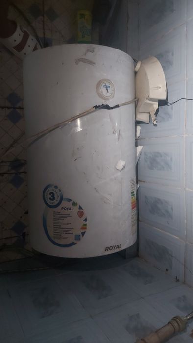 Аристон 100л. 22000.