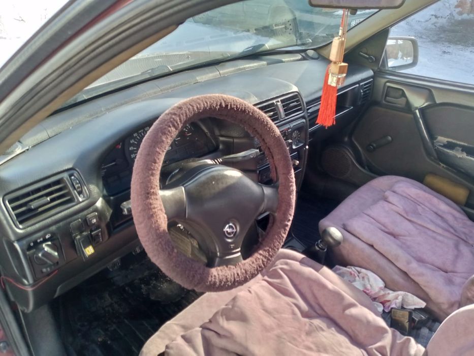 Продам опеля вектра а  1991 г объем 1.6