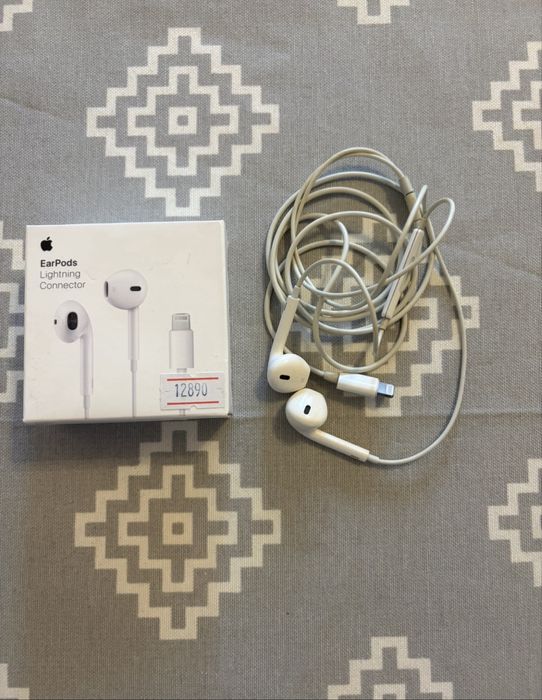 Наушники earpods