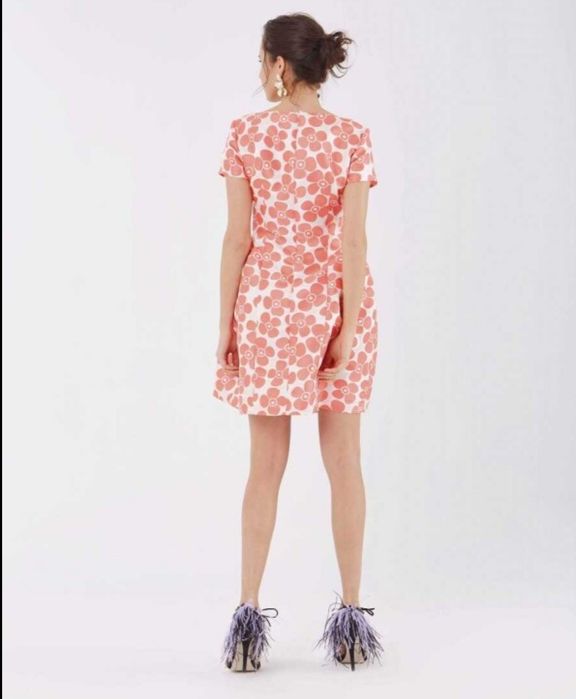 Лятно/есенна рокля нова