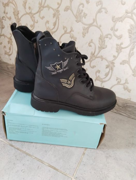 Женские Зимние ботинки