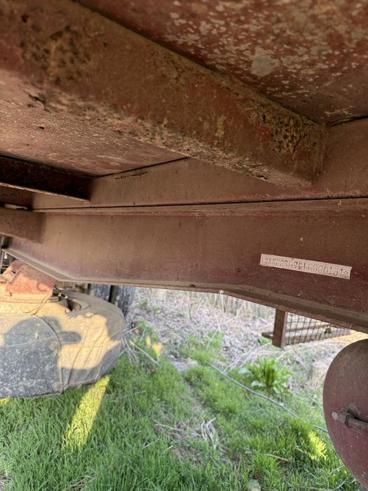 Vand remorca pe arcuri !