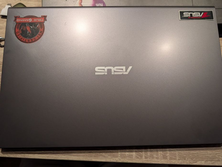 Vand Laptop Asus 8Gb RAM 248 GB SSD QuadCore Windows 11