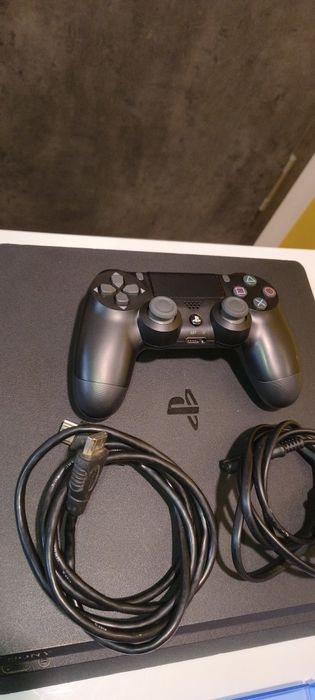 PS4 Slim / Playstation 4