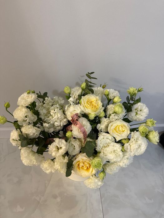 Цветы, букет в коробке