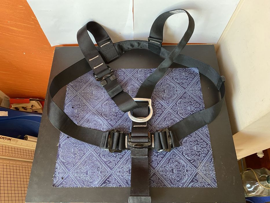 сбруя PETZL ,гръден колан , размер XS-XLL