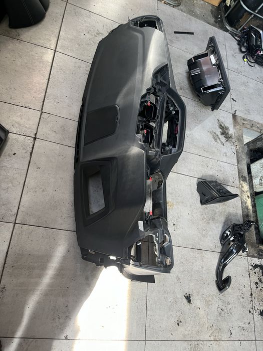 Арматурно табло бмв х3 г01 ( armaturno tablo bmw x3 g01 )